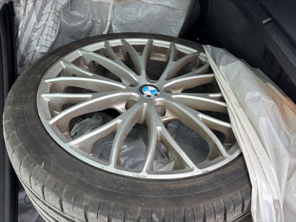 BMW 320 Gran Turismo 2014 Musta