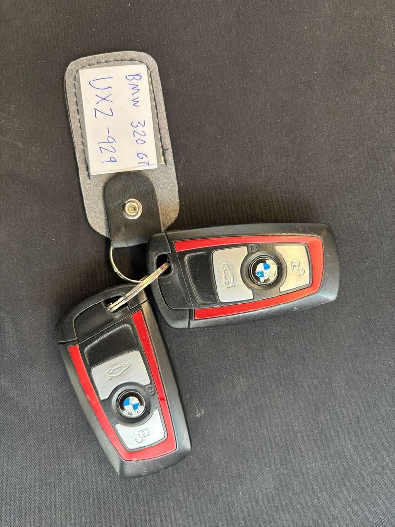 BMW 320 Gran Turismo 2014 Musta