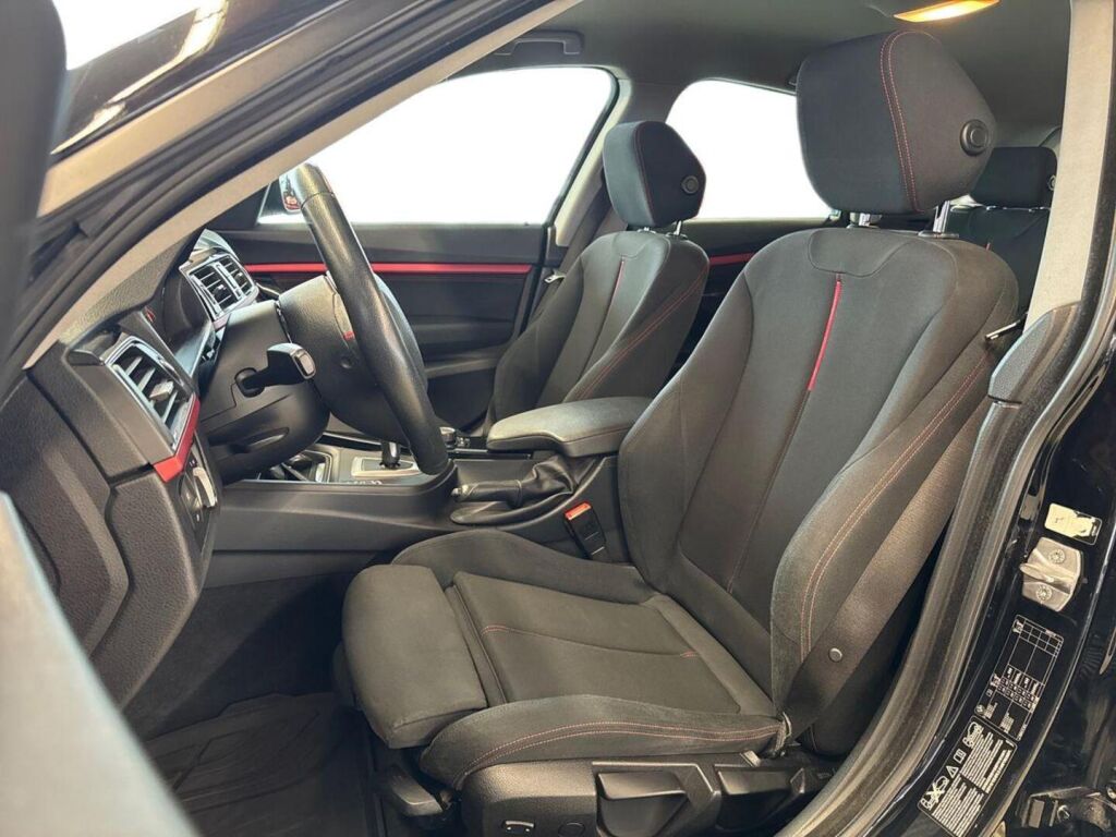 BMW 320 Gran Turismo 2014 Musta