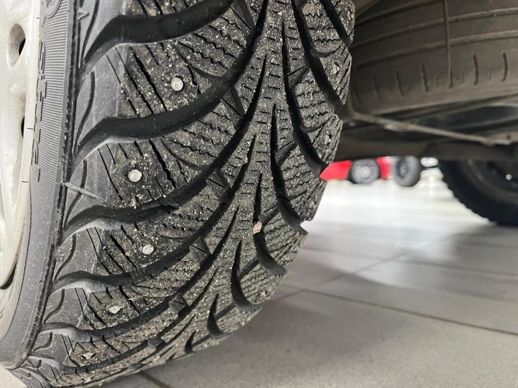 Renault Kangoo 2001 Keltainen