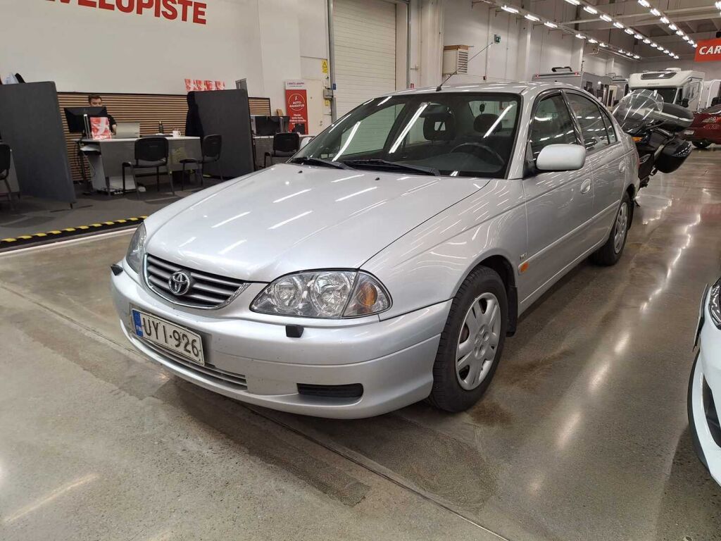 Toyota Avensis 2002 Hopea