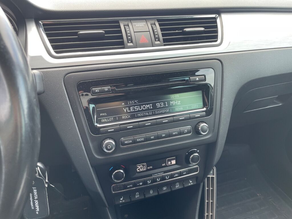 Skoda Rapid 2014 Ruskea (beige)