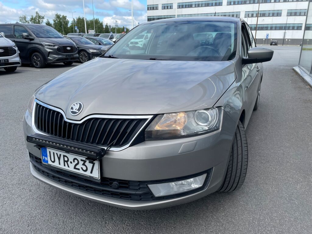 Skoda Rapid 2014 Ruskea (beige)
