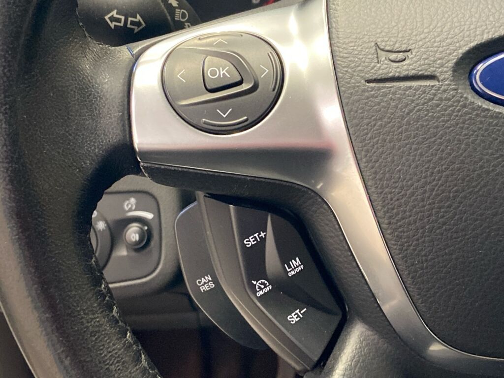 Ford Kuga 2014 Valkoinen