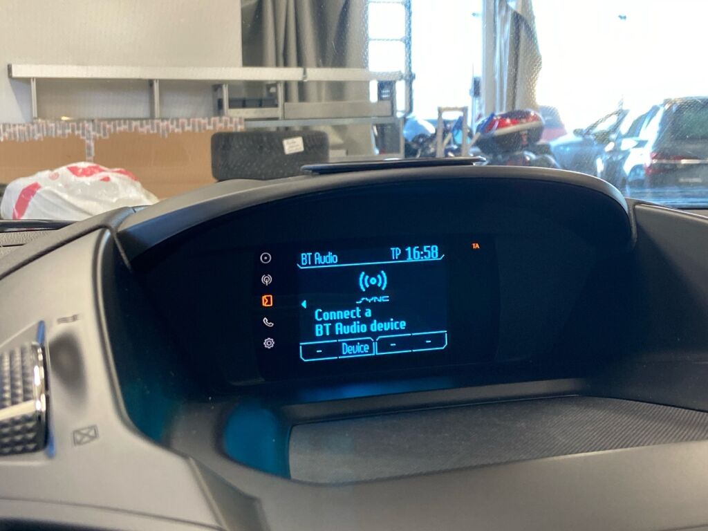 Ford Kuga 2014 Valkoinen