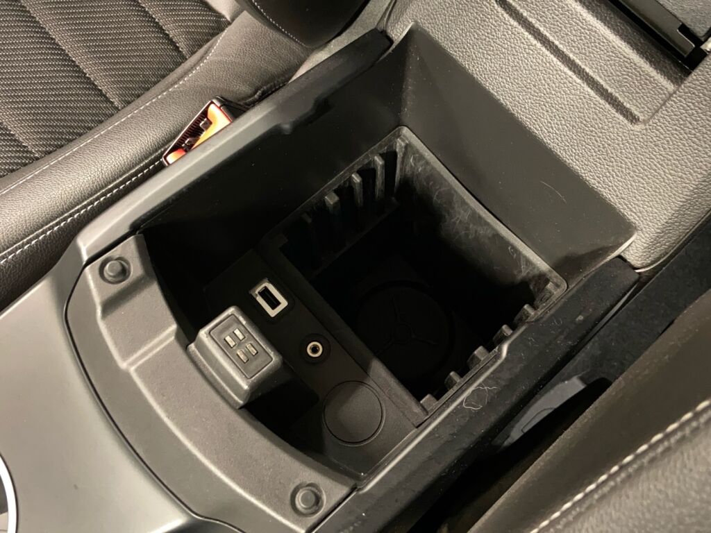 Ford Kuga 2014 Valkoinen