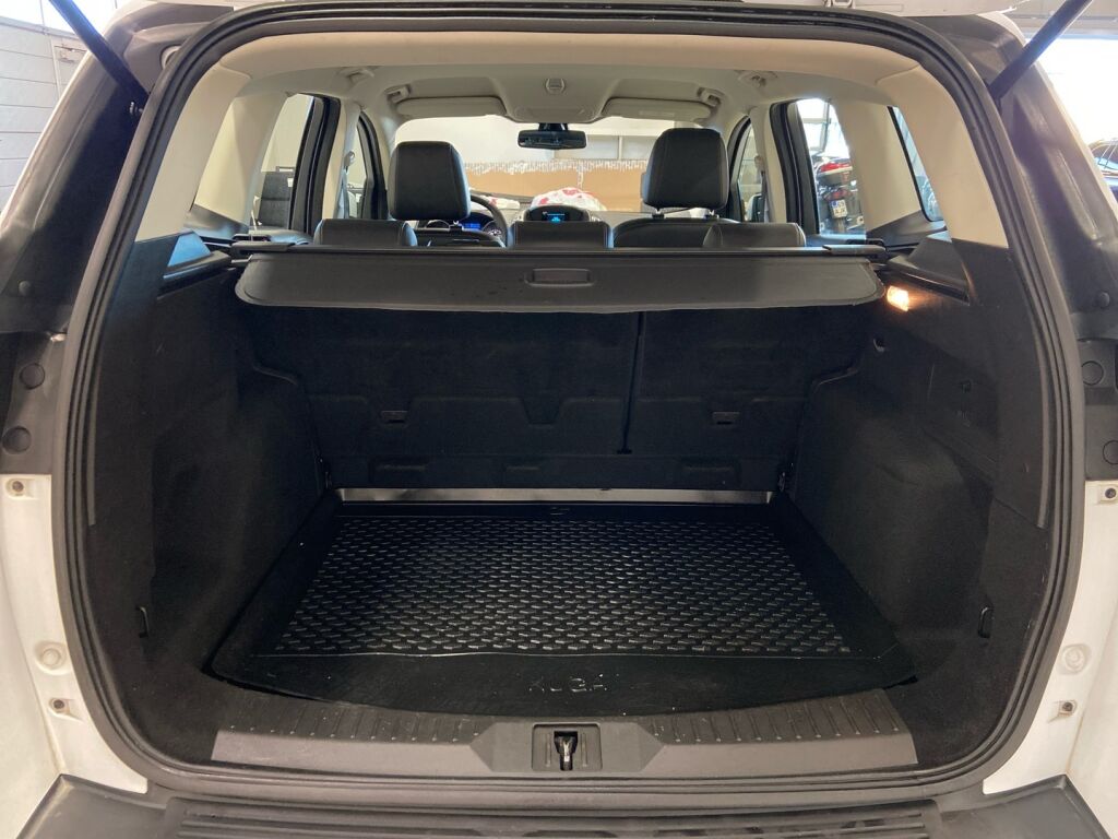 Ford Kuga 2014 Valkoinen