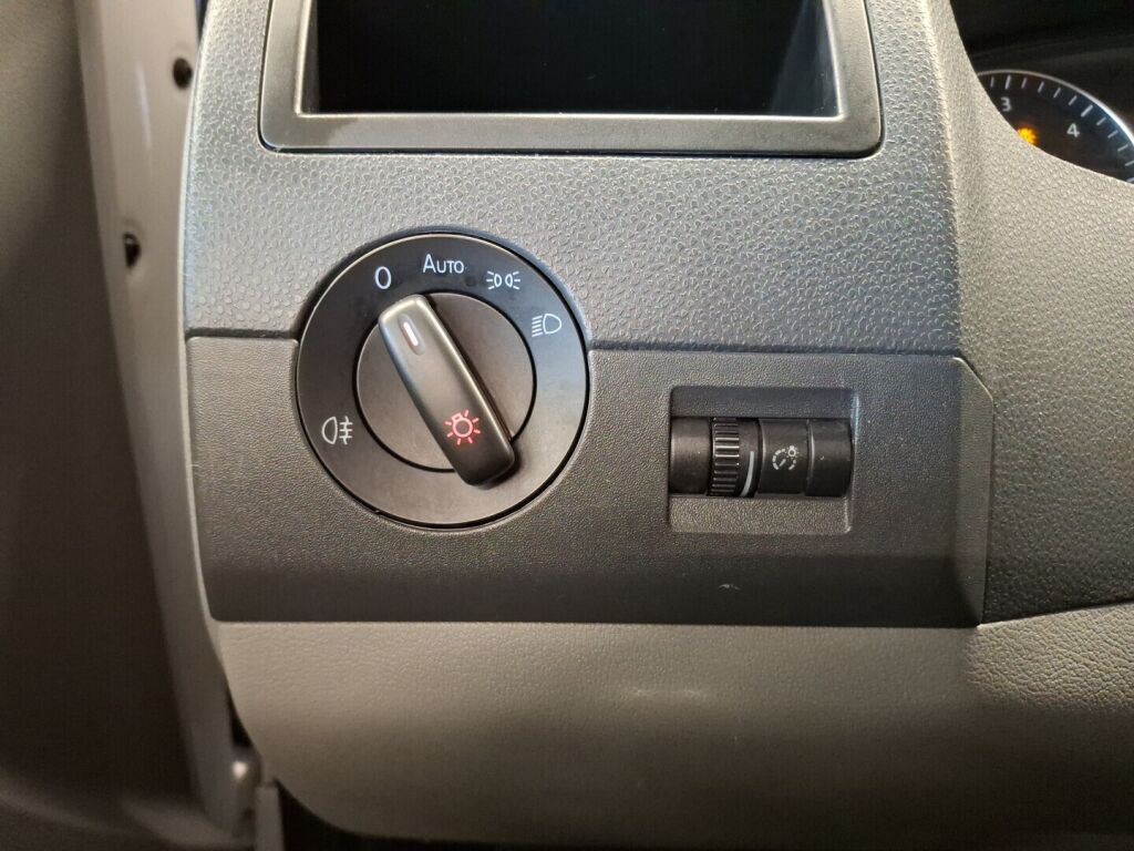 Volkswagen Transporter 2014 Valkoinen