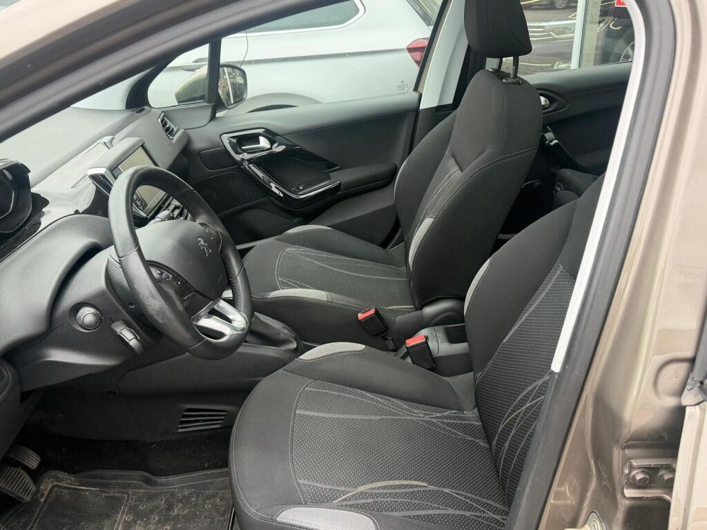 Peugeot 208 Active+ VTi 82 5-ov 2014, photo 6/10