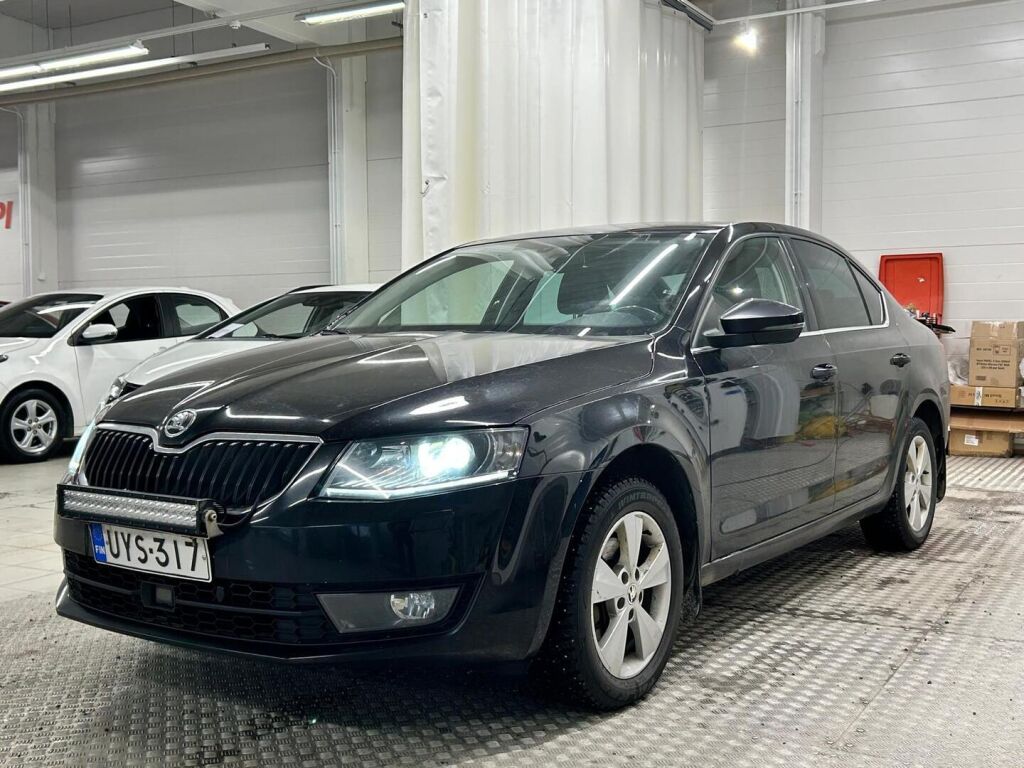 Skoda Octavia 2014 Musta