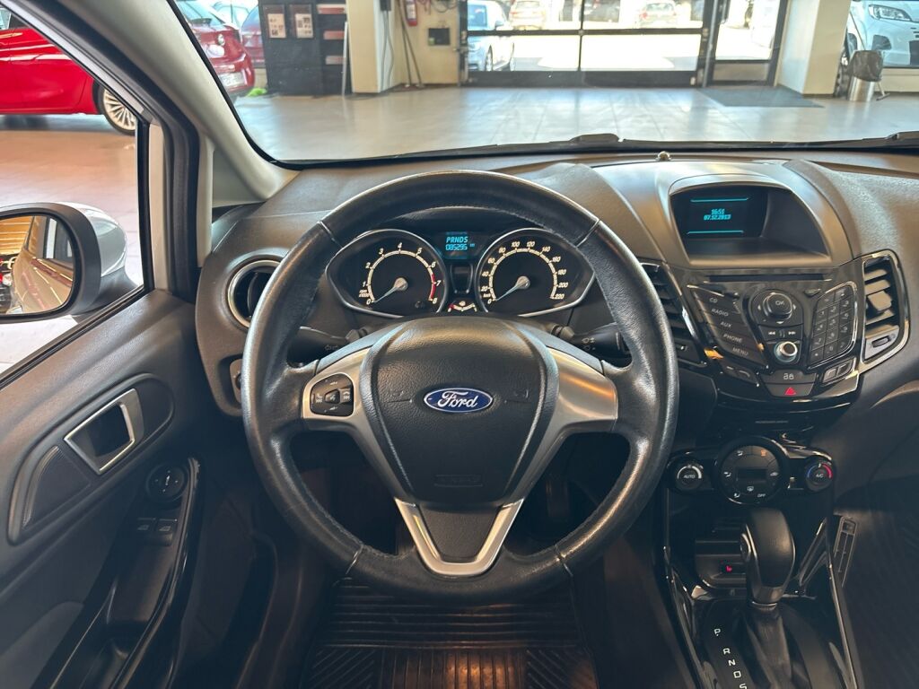 Ford Fiesta 2013 Harmaa