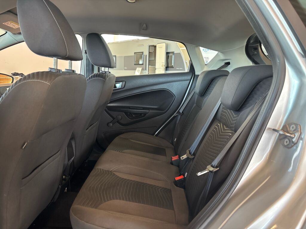 Ford Fiesta 2013 Harmaa