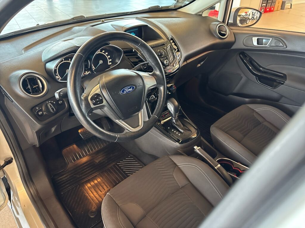 Ford Fiesta 2013 Harmaa