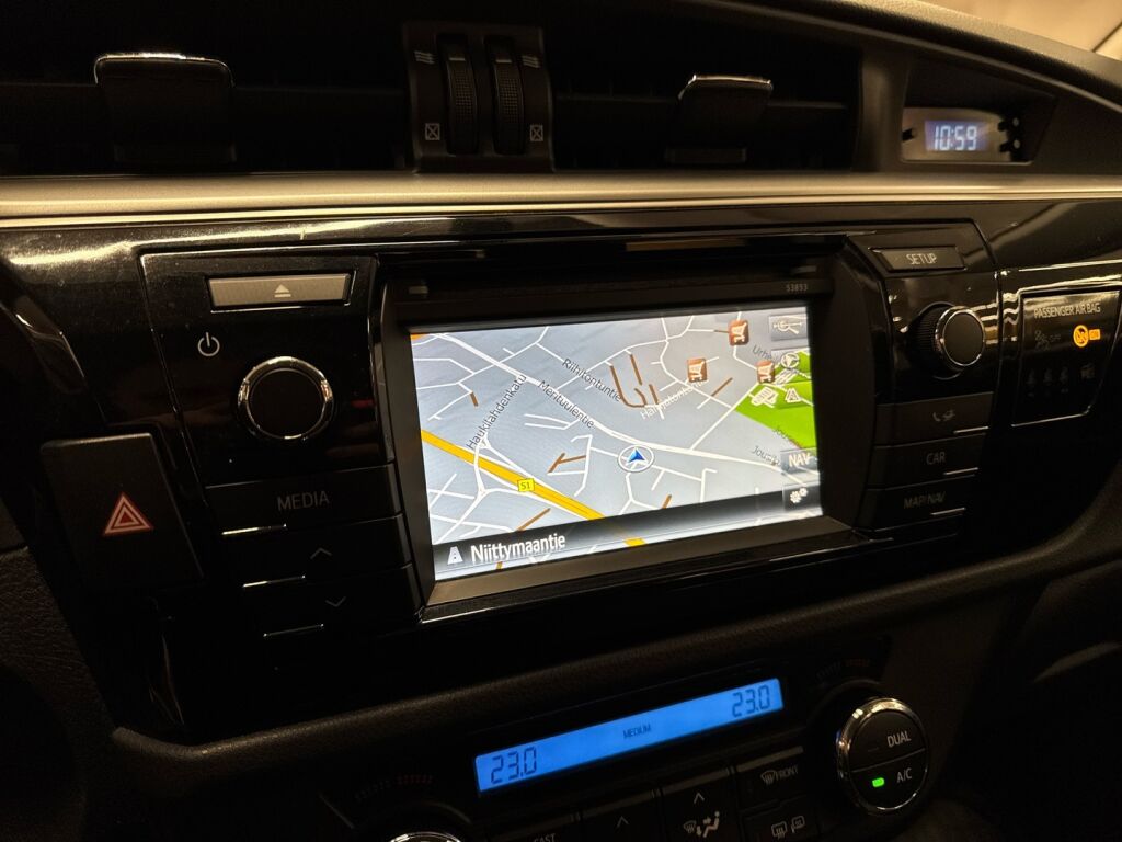 Toyota Corolla 2014 Punainen