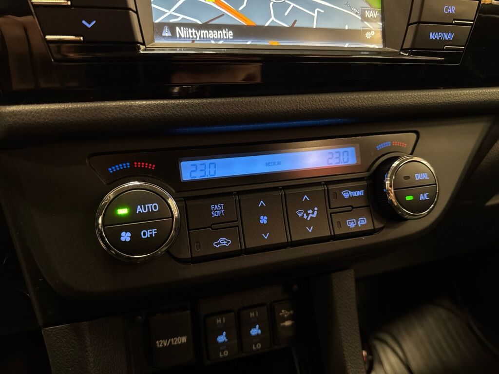 Toyota Corolla 2014 Punainen