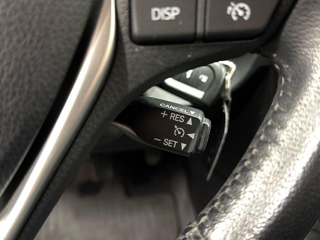 Toyota Corolla 2014 Punainen