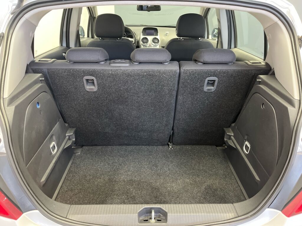 Opel Corsa 2014 Hopea