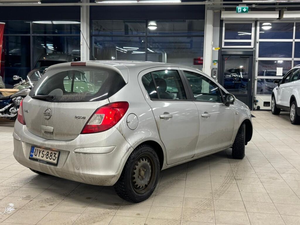 Opel Corsa 2014 Hopea