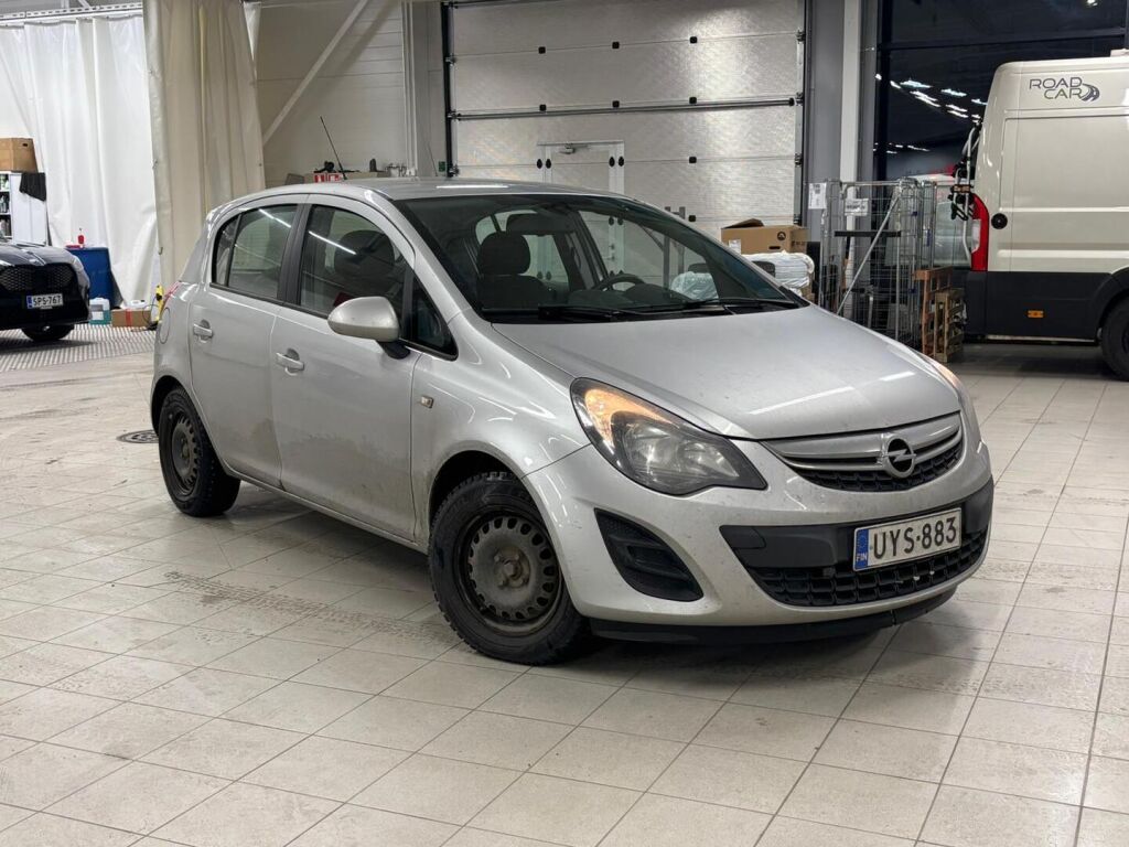 Opel Corsa 2014 Hopea