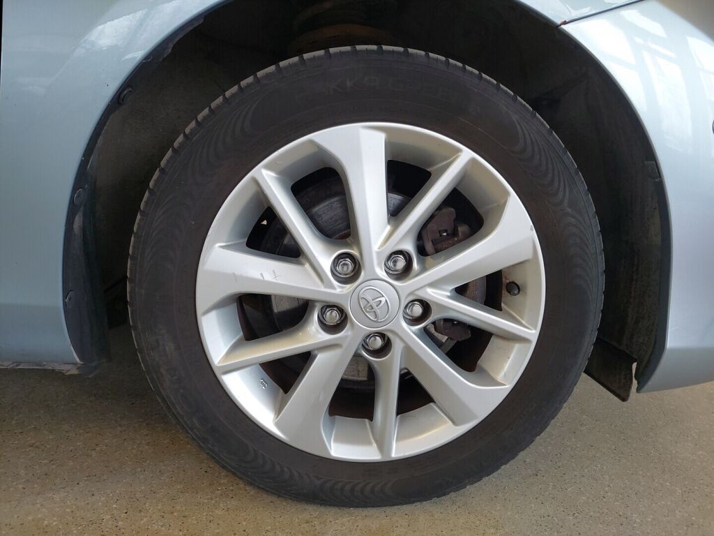 Toyota Auris 2014 Sininen