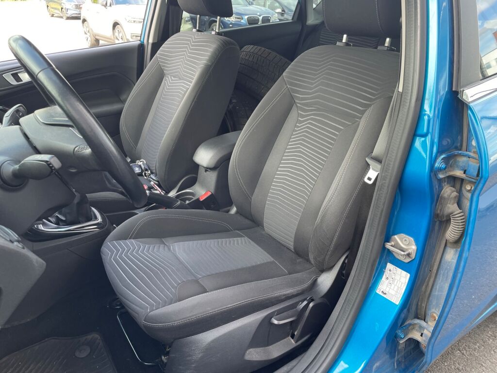 Ford Fiesta 2014 Sininen