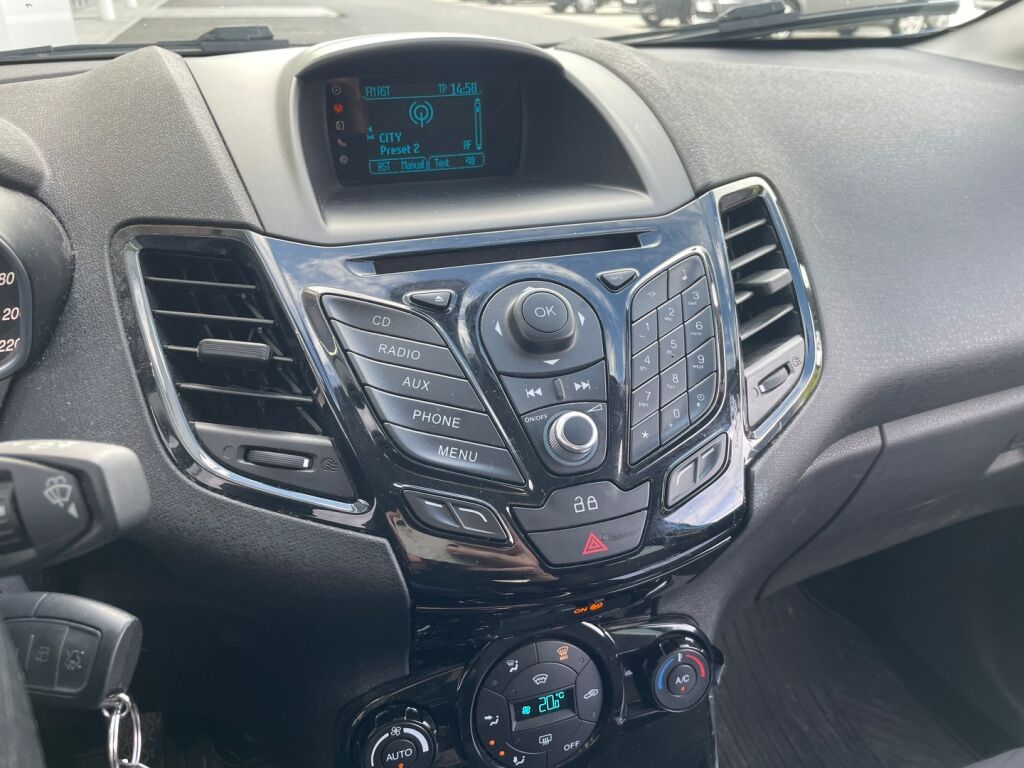 Ford Fiesta 2014 Sininen