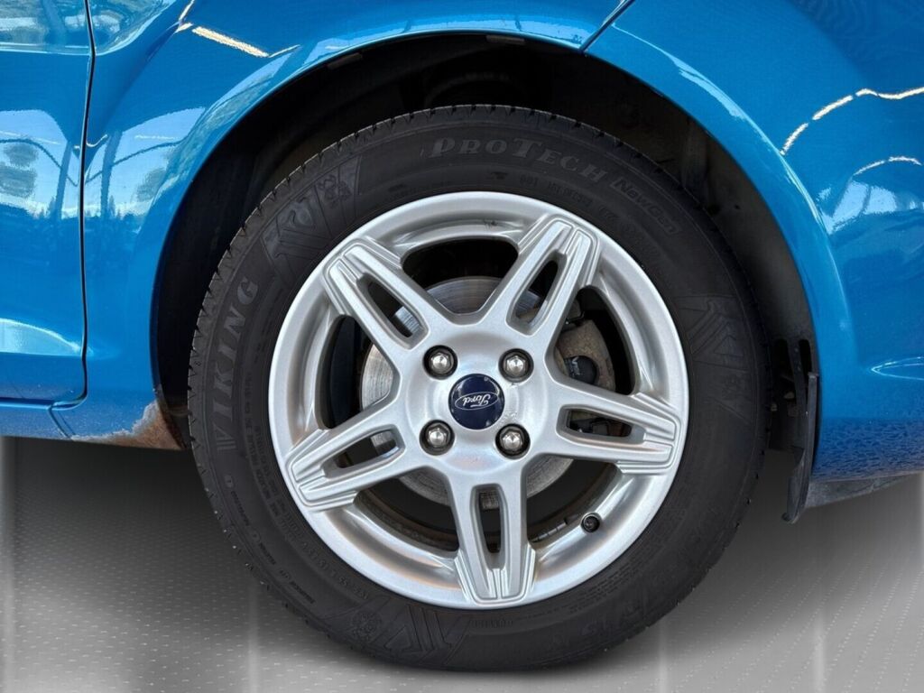 Ford Fiesta 2014 Sininen