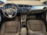 Toyota Auris 2014 Punainen