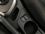 Toyota Auris 2014 Punainen