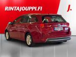 Toyota Auris 2014 Punainen