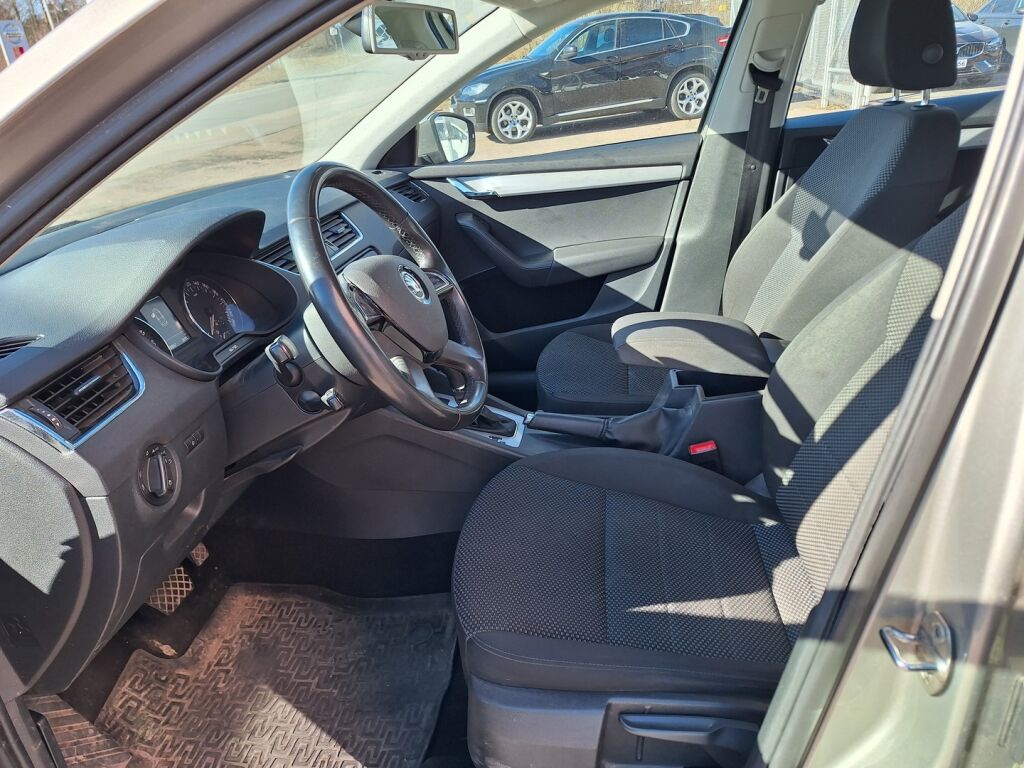 Skoda Octavia 2014 Ruskea (beige)