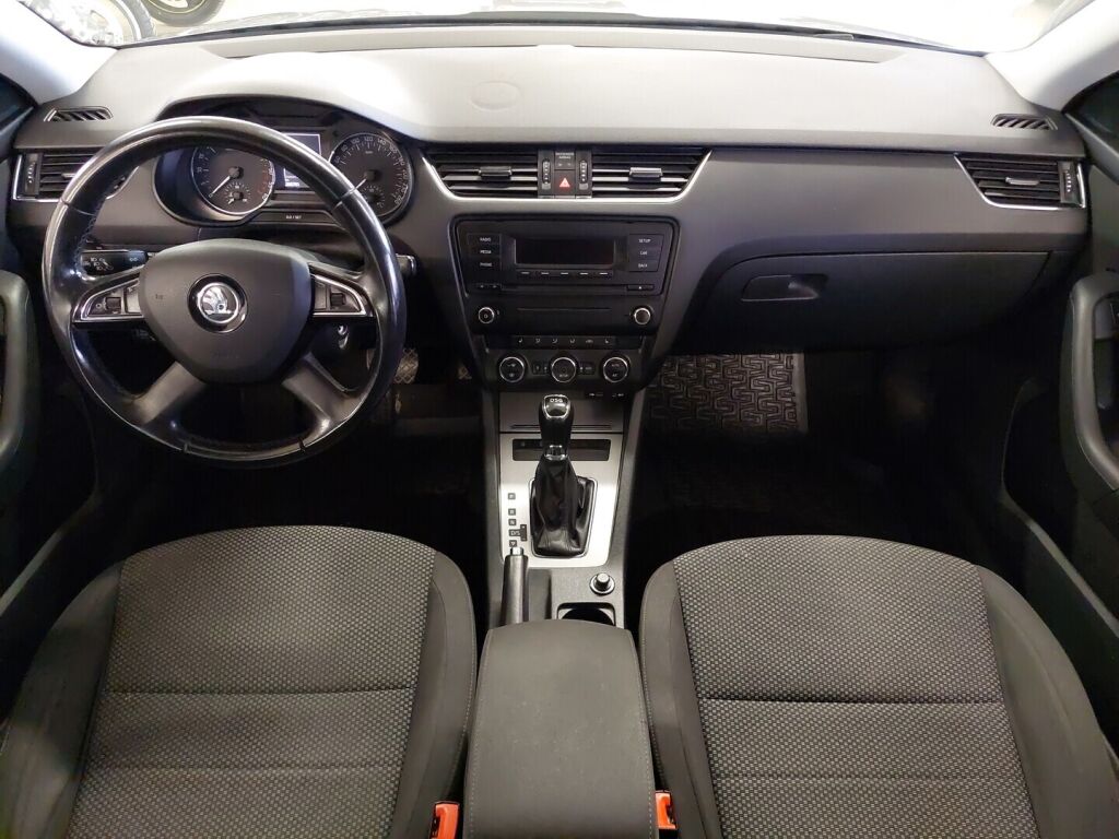 Skoda Octavia 2014 Ruskea (beige)