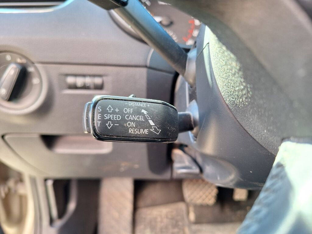 Skoda Octavia 2014 Ruskea (beige)