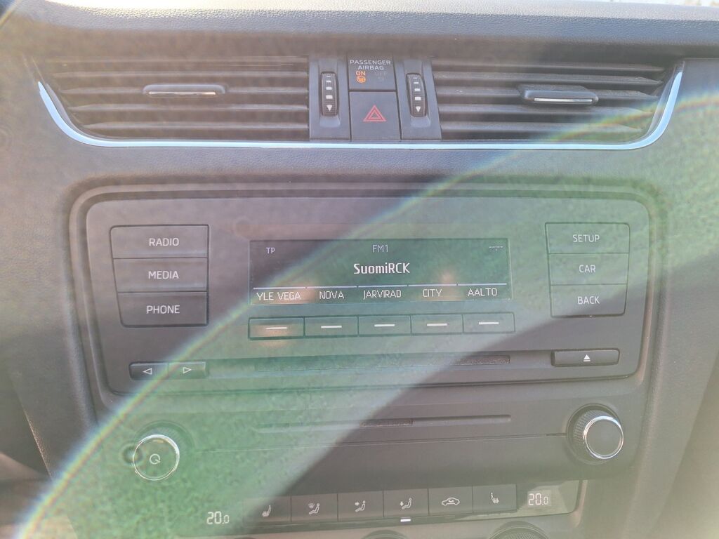 Skoda Octavia 2014 Ruskea (beige)