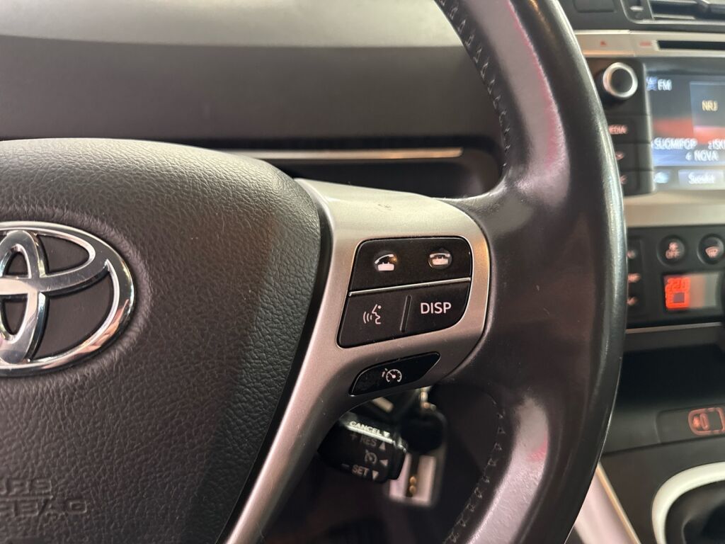 Toyota Verso 2014 Harmaa