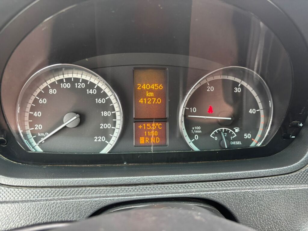 Mercedes-Benz Vito 2014 Ruskea (beige)