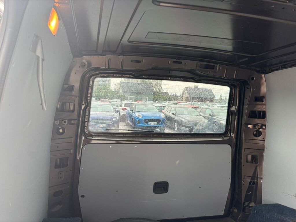 Mercedes-Benz Vito 2014 Ruskea (beige)