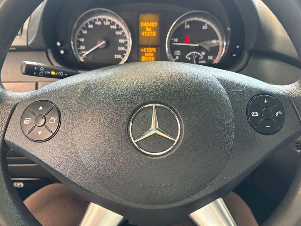 Mercedes-Benz Vito 2014 Ruskea (beige)