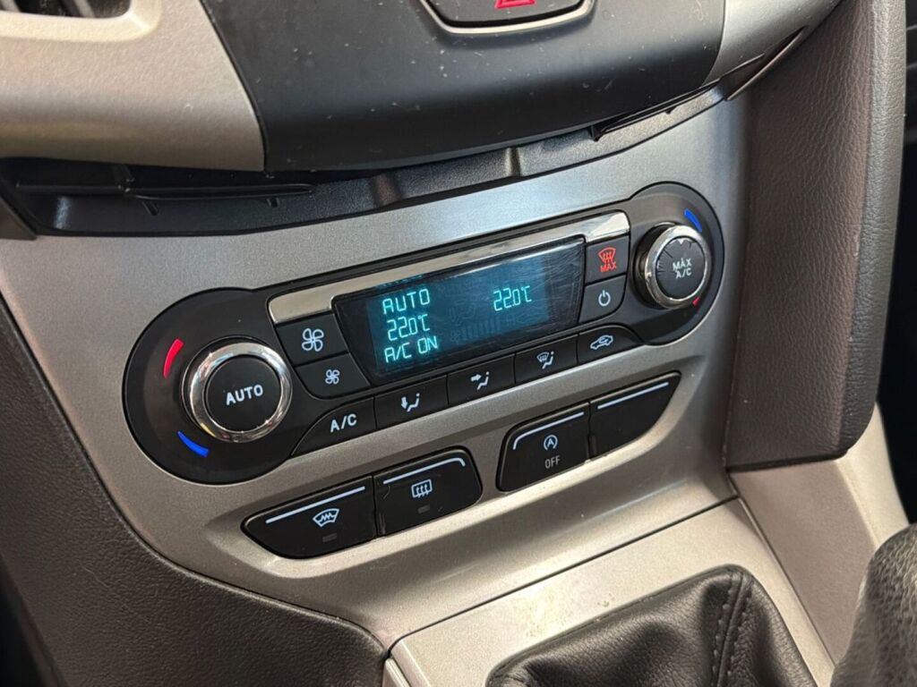 Ford Focus 2014 Harmaa