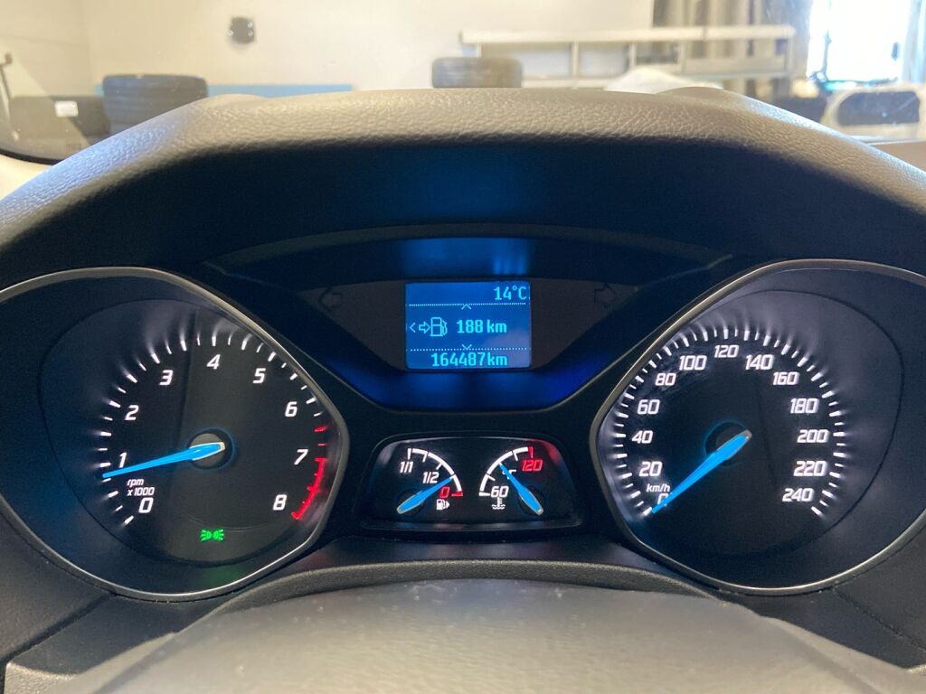 Ford Focus 2014 Harmaa