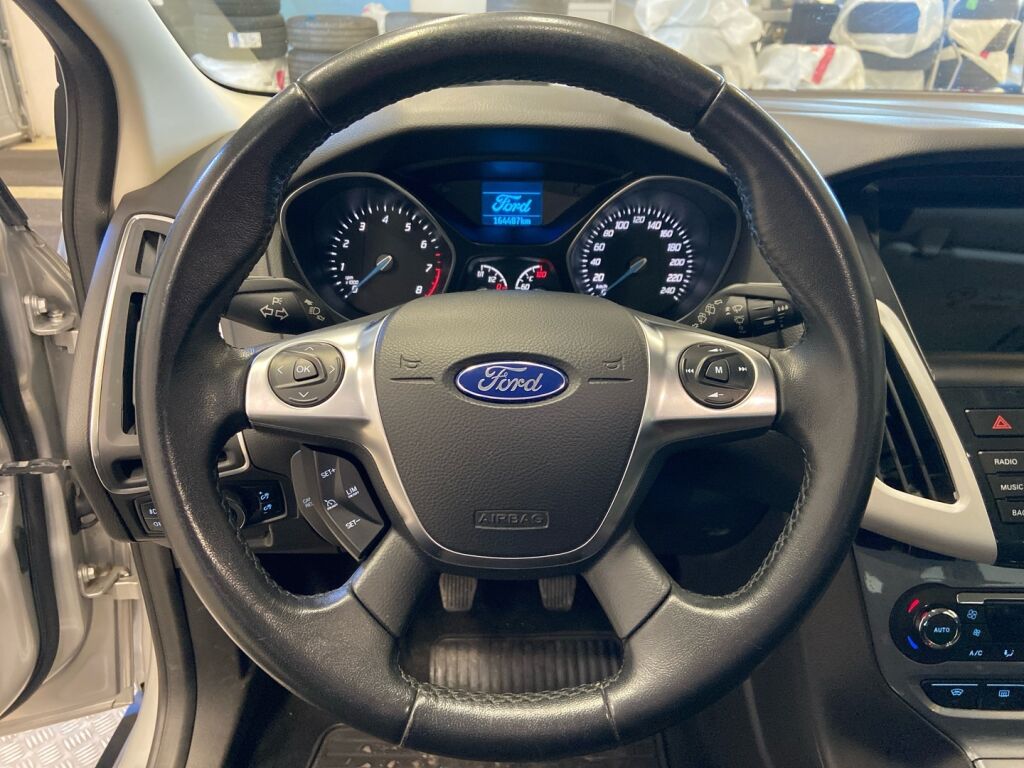 Ford Focus 2014 Harmaa