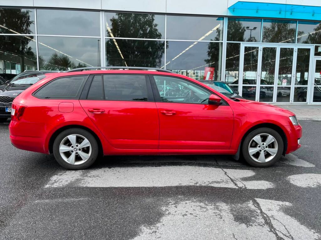 Skoda Octavia 2014 Punainen