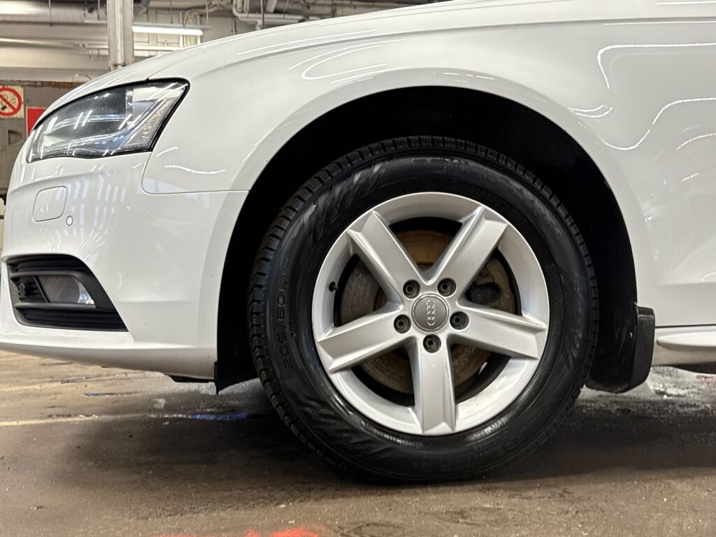 Audi A4 2015 Valkoinen