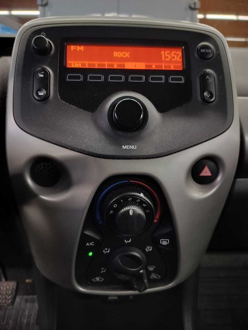 Toyota AYGO 2014 Harmaa