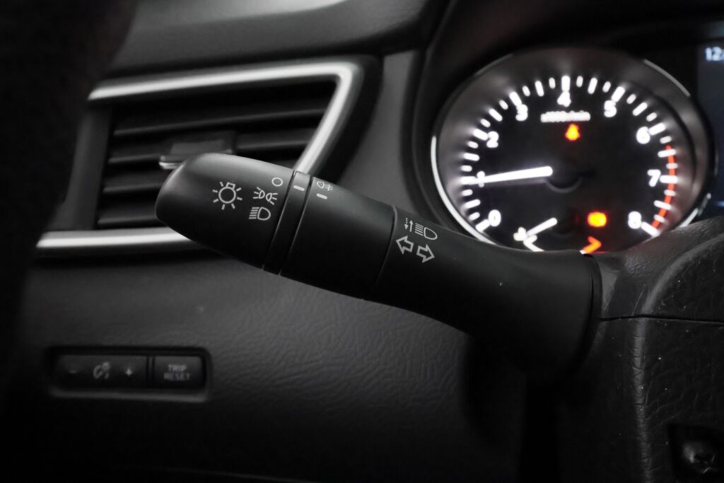 Nissan Qashqai 2015 Violetti