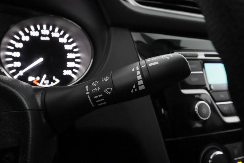 Nissan Qashqai 2015 Violetti