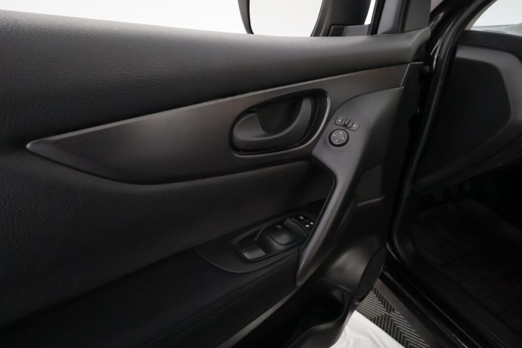 Nissan Qashqai 2015 Violetti