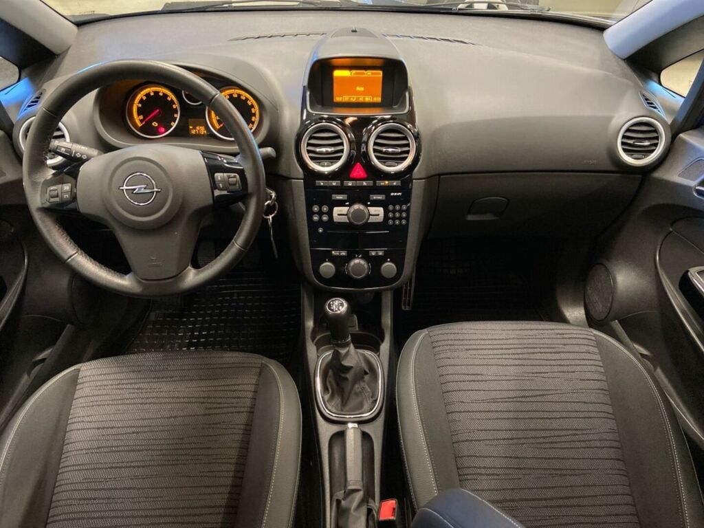 Opel Corsa 2014 Sininen