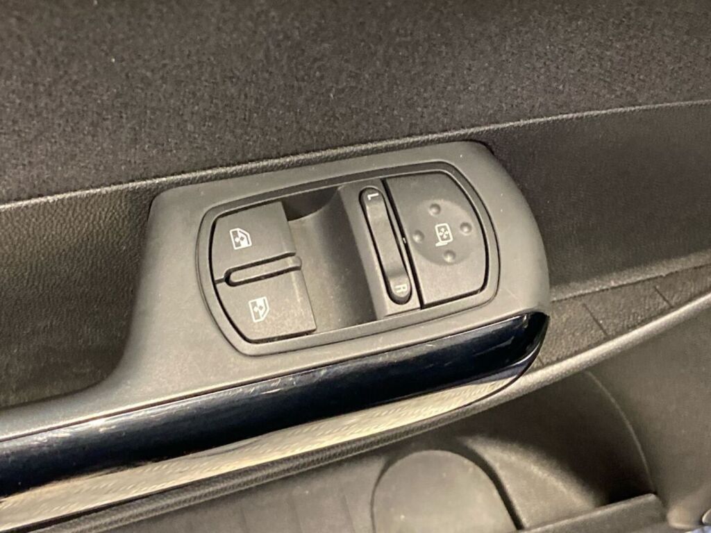 Opel Corsa 2014 Sininen