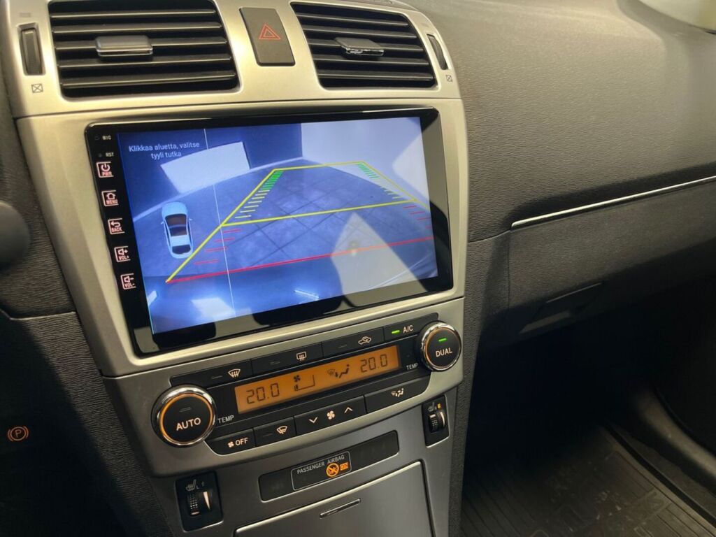 Toyota Avensis 2015 Harmaa